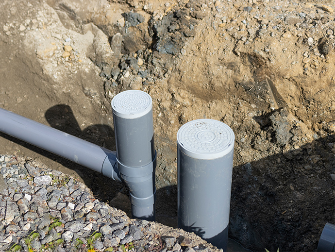 給水・排水設備工事の様子