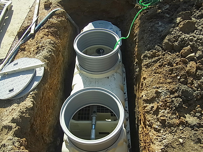 浄化槽工事の様子